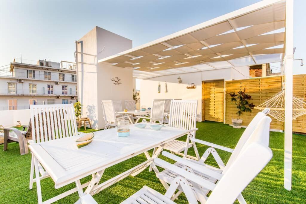 Neoclassical Apartment With 2 Bedrooms In El Pireo Exterior foto