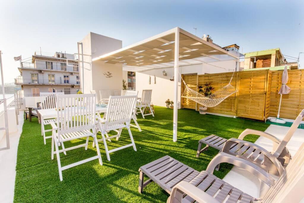 Neoclassical Apartment With 2 Bedrooms In El Pireo Exterior foto